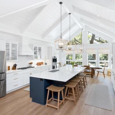 Open kitchen in a Kiawah Island vacation rental.